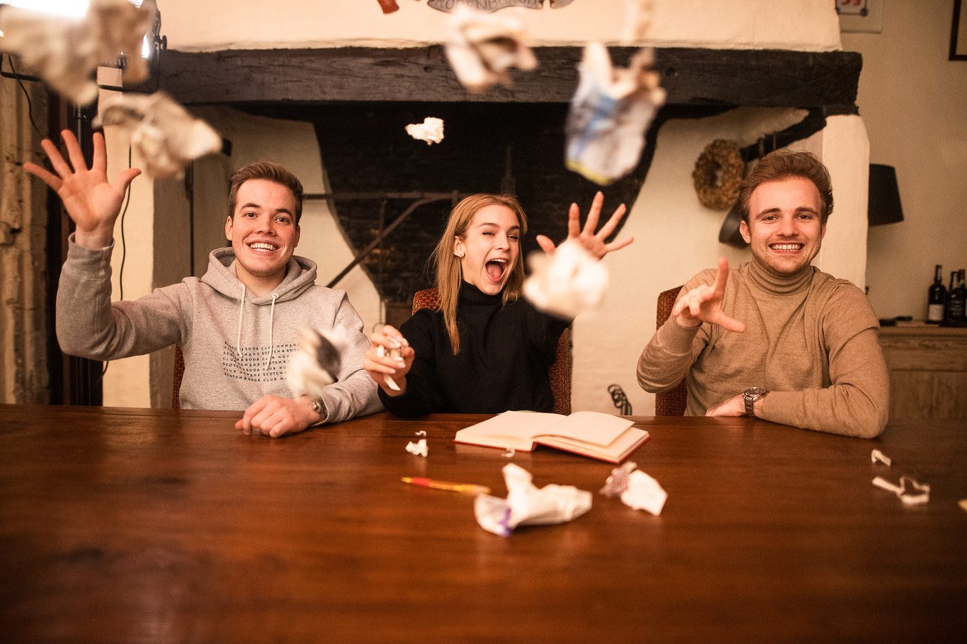 Het creatieve team van Studio 27 tijdens een contentshoot